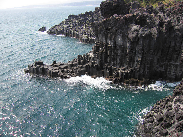 Jusangjeolli is a rocky cliff with columnar jointing extending 1.3 miles in length along the coastal line, made mostly of basaltic lava. Jusangjeolli is designated as South...