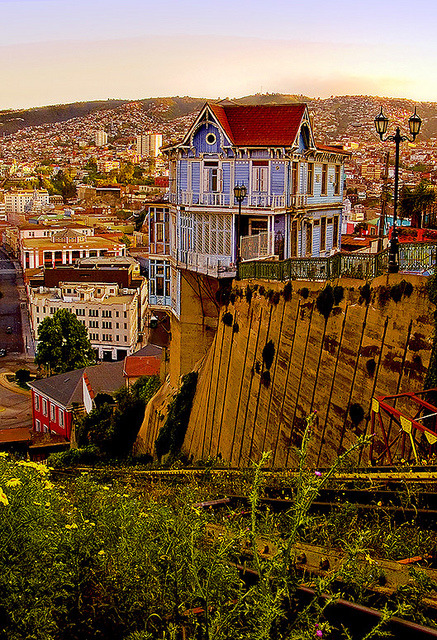 Cliffhanger, Valparaiso, Chile