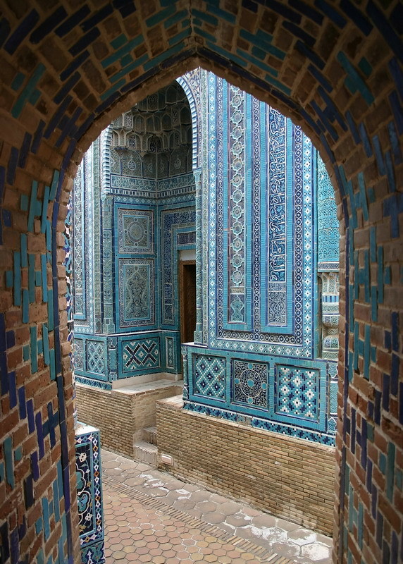 Colours of Shahi Zinda necropolis complex in Samarkand, Uzbekistan