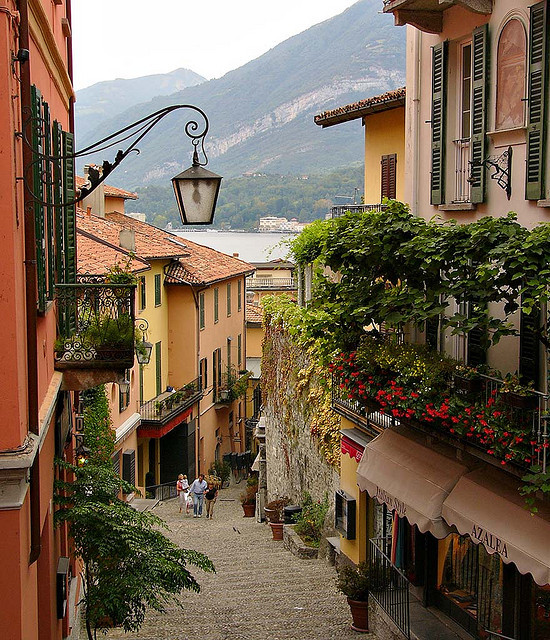 Steep alleyways in Bellagio, Lago di Como, Italy
