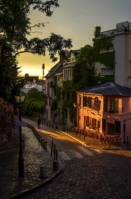 Late afternoon in Montmartre / Paris